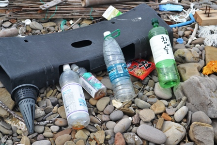 「対馬の海岸ゴミ」の画像検索結果